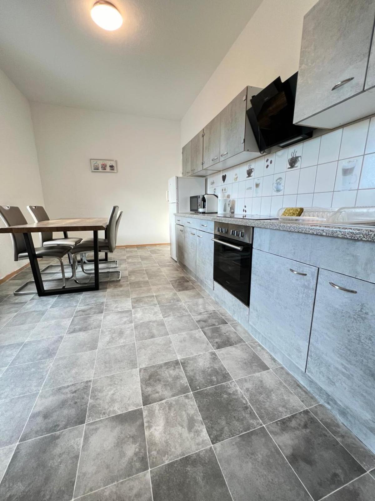 Apartments Im Herzen Von Neumuenster Innenstadt & Hbf Fusslaeufig, Mit Privatparkplatz 外观 照片
