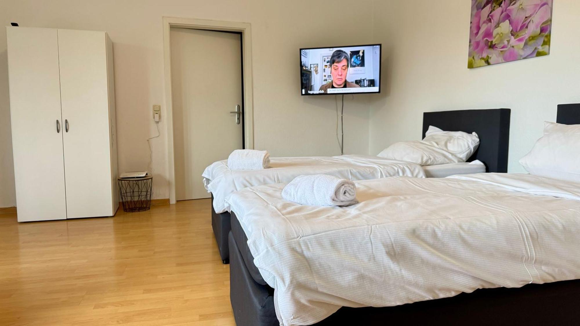 Apartments Im Herzen Von Neumuenster Innenstadt & Hbf Fusslaeufig, Mit Privatparkplatz 外观 照片