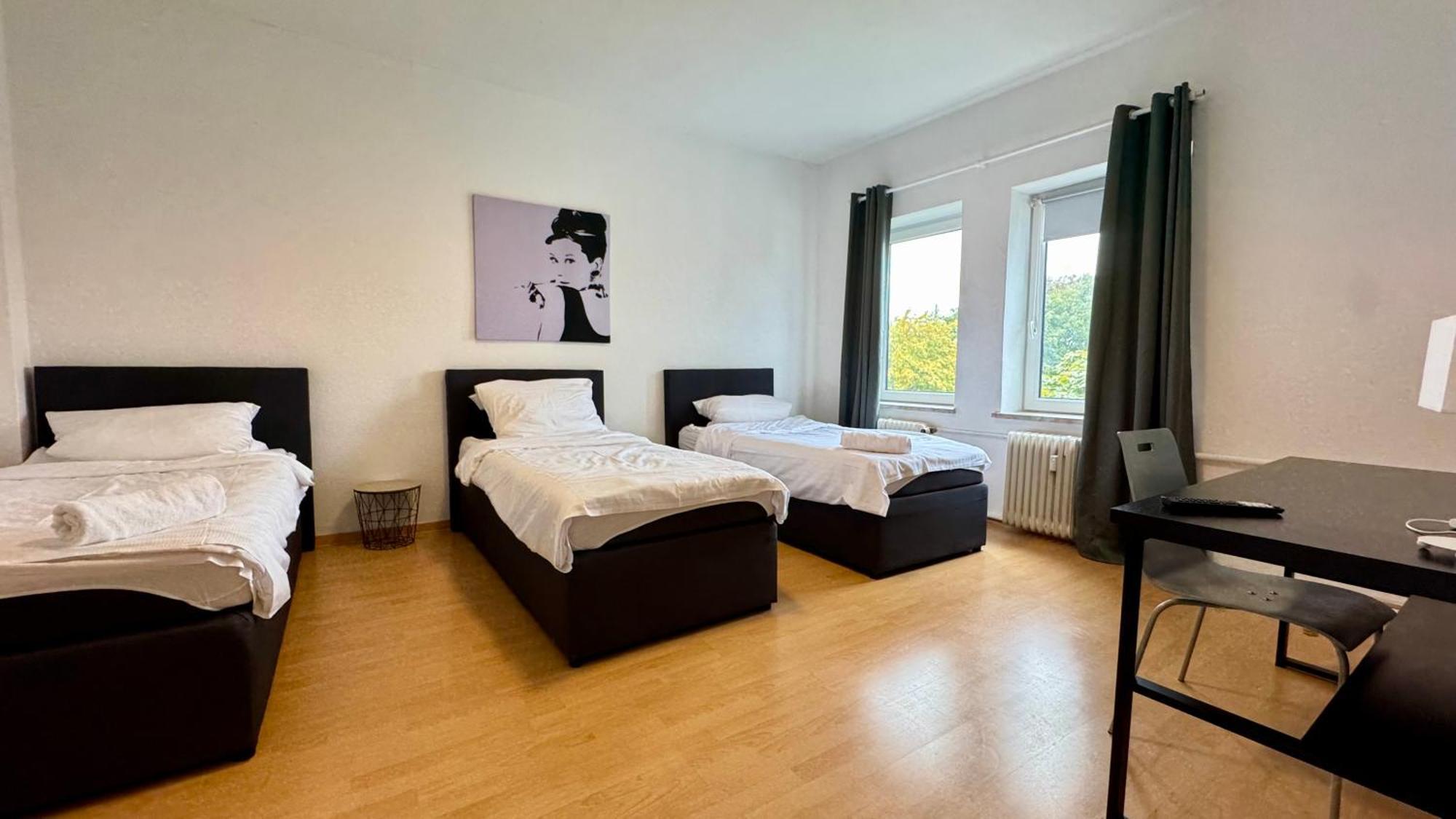 Apartments Im Herzen Von Neumuenster Innenstadt & Hbf Fusslaeufig, Mit Privatparkplatz 外观 照片